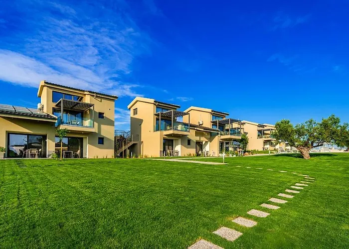 Miroes Suites