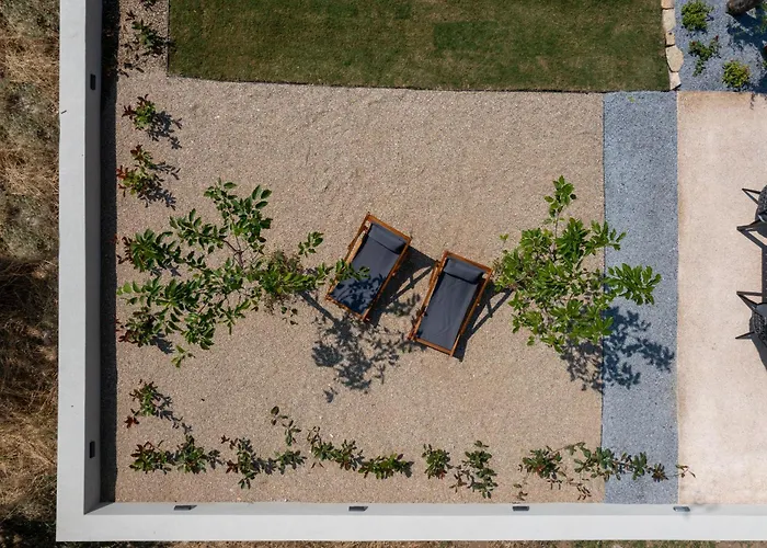 Melian Suites
